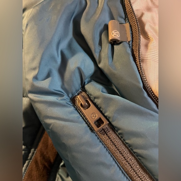 Lululemon Men’s Winter Hooded Parka Coat Grey Subtle Pattern PrimaLoft Size XL - Picture 9 of 13